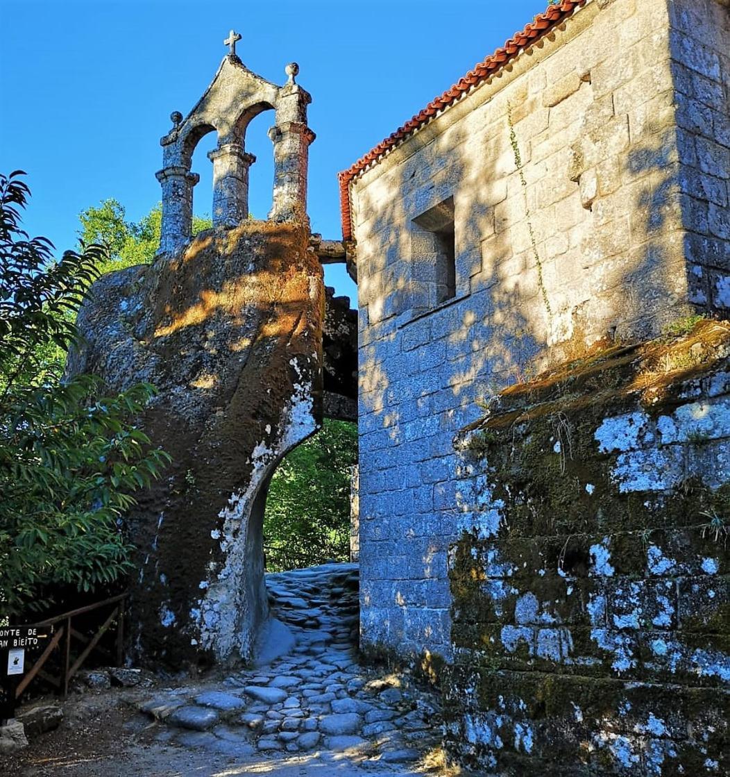 La Casa De Las Rocas - En La Ribeira Sacra 노게이라데라민 외부 사진